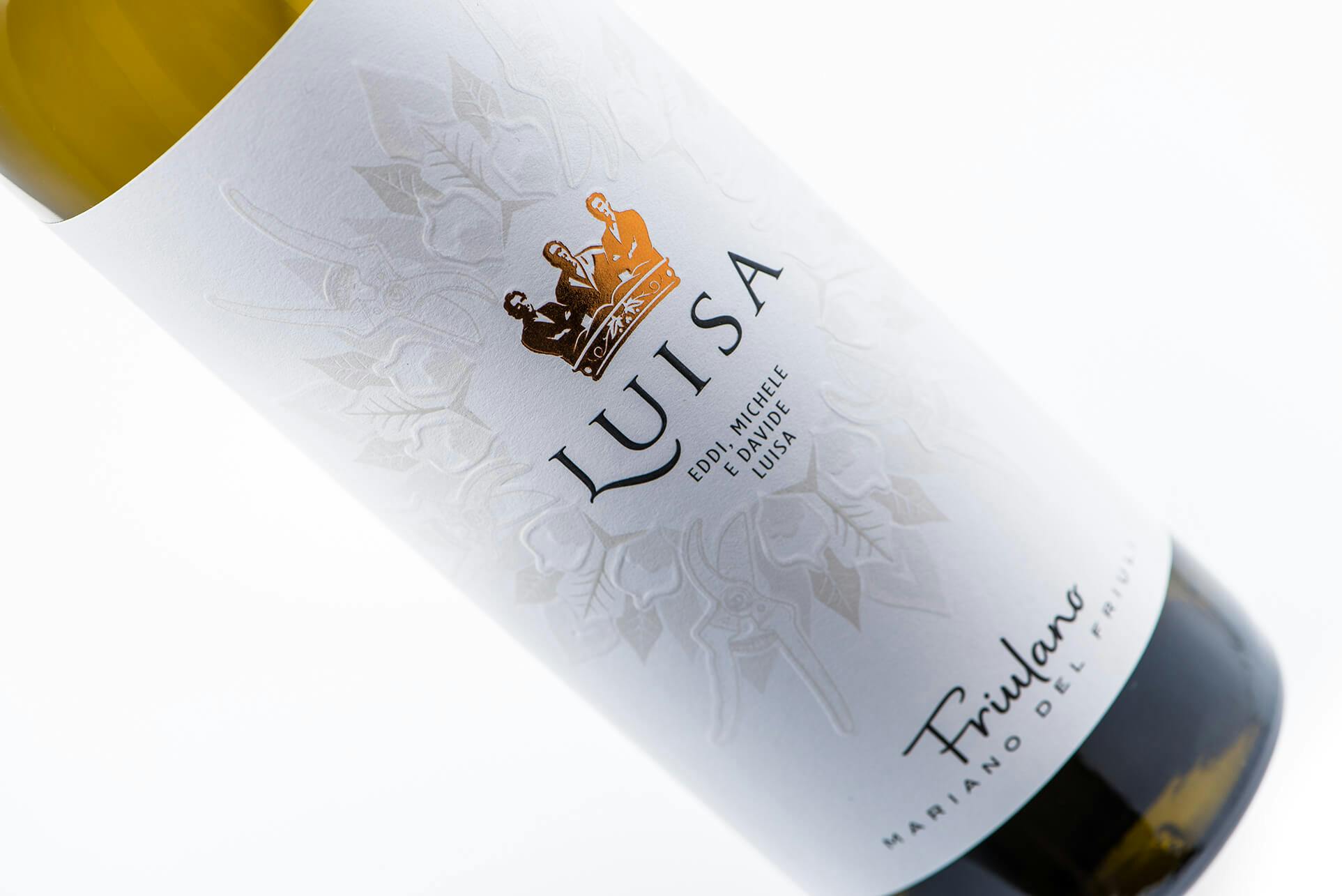 Render of a white wine bottle of Luisa wine, with our new branded label